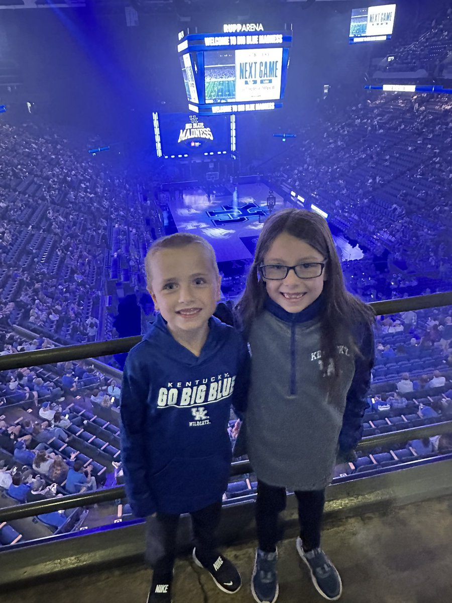 CoachBWhite24's tweet photo. Official start to b-ball season! https://t.co/W7Tcje94UZ
