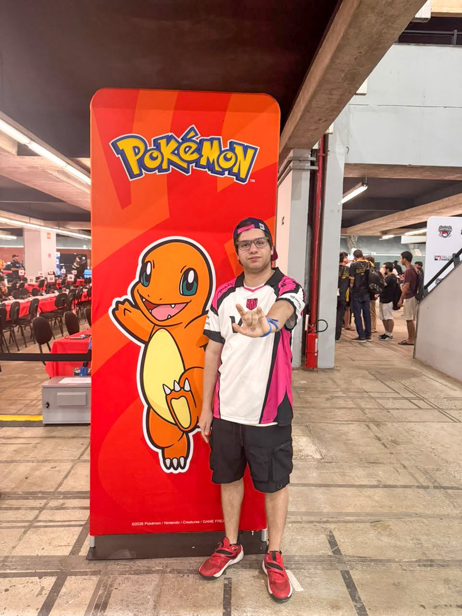 JuanfiVGC's tweet photo. 8-0 EN EL REGIONAL DE RECIFE 🇧🇷🔥
TERMINO INVICTO EL PRIMER DÍA Y CLASIFICO AUTOMÁTICAMENTE AL TOP CUT DE MAÑANA! 🏆

Súper contento con mi nivel hoy PERO... "THE JOB NOT FINISHED" 

QUIERO GANAR ESTE TORNEO Y MAÑANA TENGO QUE SEGUIR IGUAL. 💪🏻

VAMOS CON TODO @KRUesports 🤟🏻🩷 https://t.co/NiWA4lhXoy
