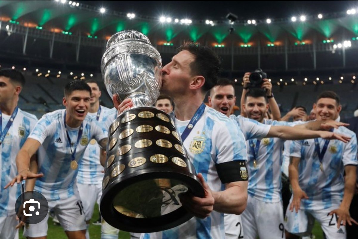 RadarMundialOK's tweet photo. Todo cambió en el Maracaná
10 de julio de 2021.
🇦🇷 Argentina 1-0 Brasil 🇧🇷
Después de tantas finales y frustraciones, Messi consiguió finalmente su primer título con la Selección Mayor: la Copa América.
#Messi #CopaAmerica #Argentina https://t.co/bfXudATrVR