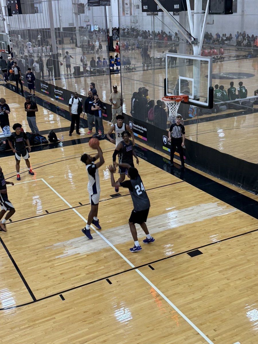 BflinnHoops's tweet photo. Good all around showing from @PerkBasketball, who got contributions from everyone who took the floor. 2028 F Tyler Royal and 2027 W Geremyah Shaw-Glenn were effective scoring inside and out. Ethan Ray, Nando Mirachi, and Patrese Feamster (UMass) all chipped in. https://t.co/9Dv9bbQSWK