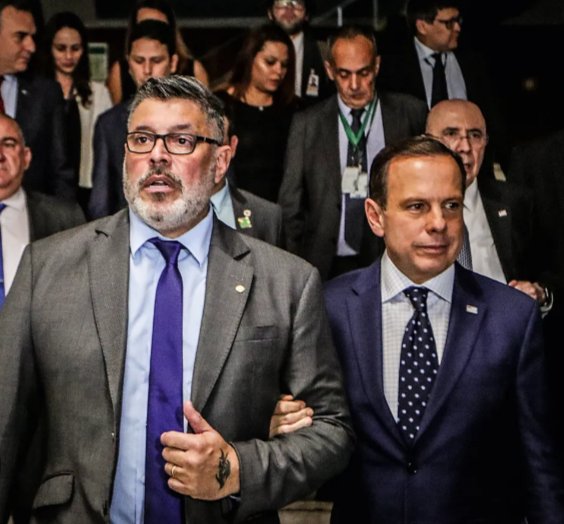 PauloBorgss's tweet photo. @renatajbarreto Quem grava vídeo pornô tomando na goiaba vai ter vergonha de quê? Esse é um sem vergonha!E o calcinha apertada também! Não sei não se os dois não vão acabar gravando um conteúdo adulto juntos.🤣 https://t.co/jqGnZnf4aC
