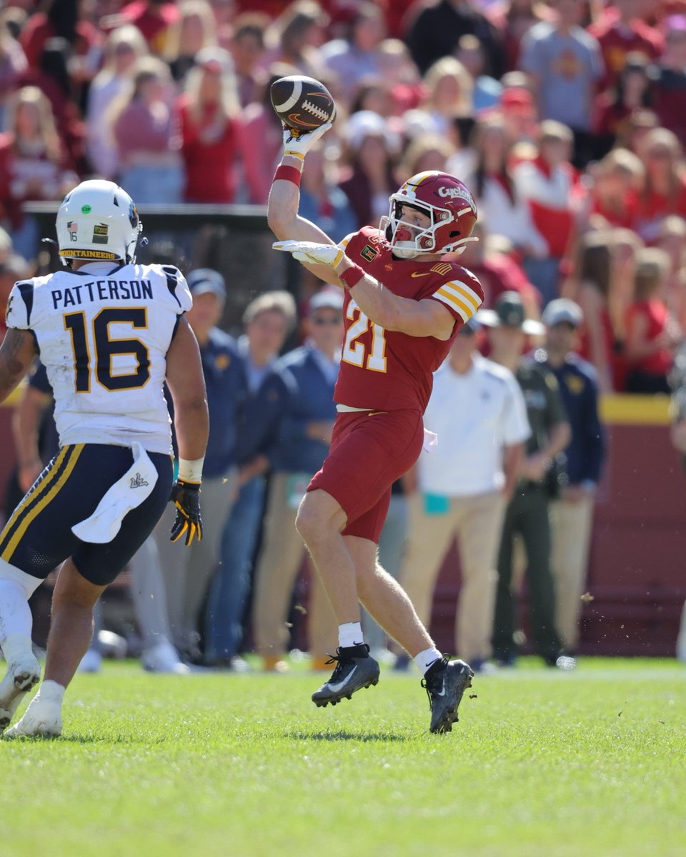 NCAAFNation247's tweet photo. Week 5 Performance

RB Aiden Flora - Iowa State

• 48 Passing yards 2 TDs
• 212 Rushing yards 3 TDs
• 9.6 ypc https://t.co/5D5uez0XxI