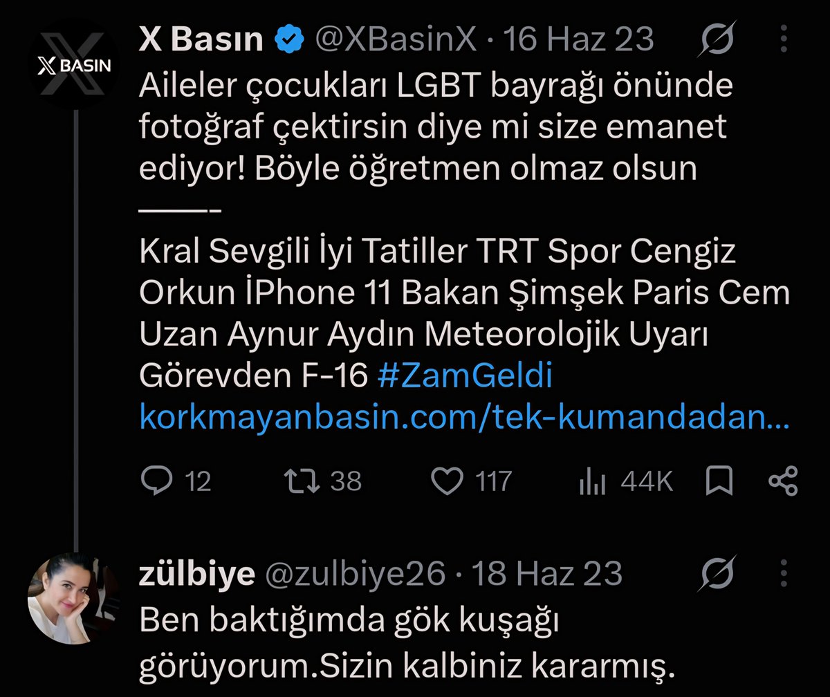 Firatismail1988's tweet photo. Allah peygamber aşkına böyle öğretmen mi olur? Biz çocuklarımızı kimlere emanet ediyoruz?

▫️Dinimize kahrolsun diyor!
▫️Hafız evlatlarımıza hakaret ediyor!
▫️Eşcinselliği savunuyor!

Lütfen gereğini yapın!

@iletisim @mebpgm @Yusuf__Tekin @SiberayEGM https://t.co/GHmDT7dK8D