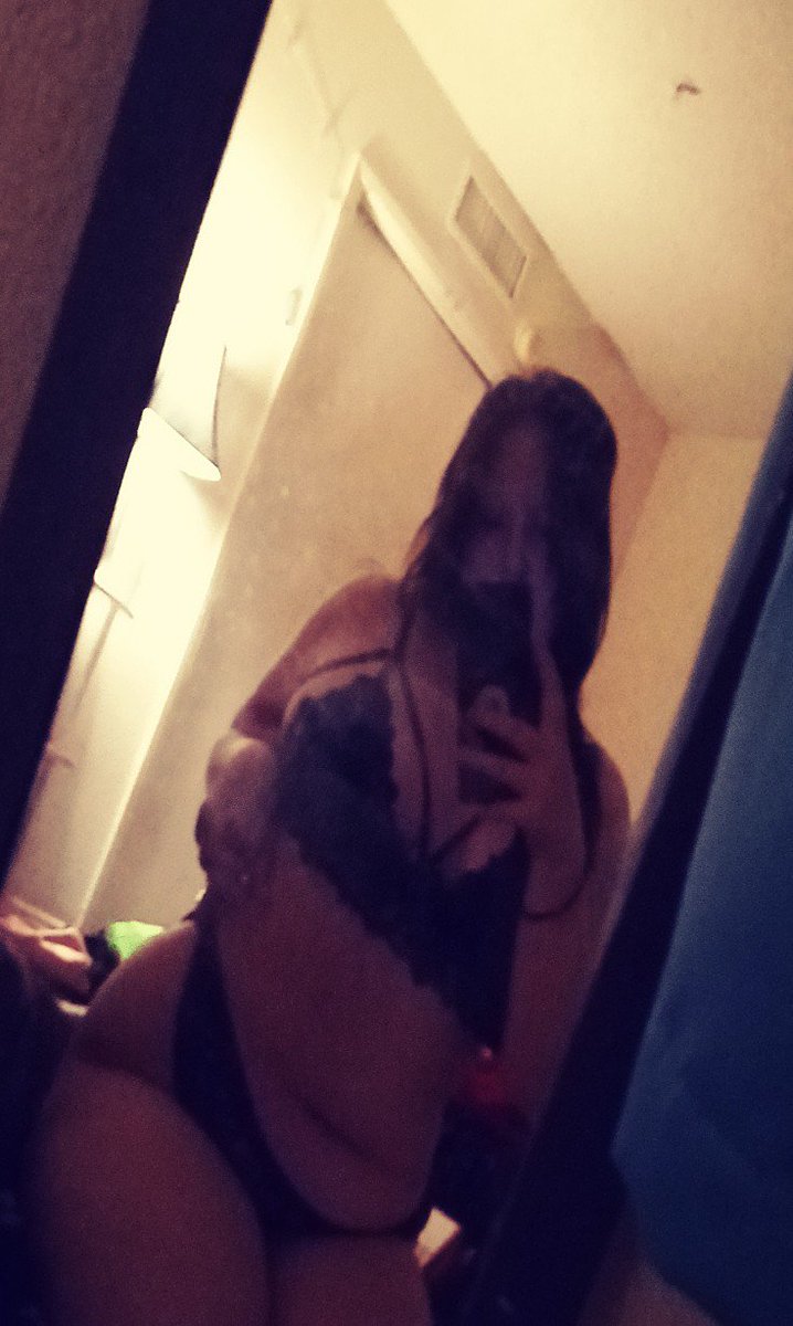 slvtty_dxll's tweet photo. New to nsfwtwt 🤭
Hiii my name's Dolly!
20
Bi
Switch 
Dms open!
#nsfw #nsfwtwt #bi #dmsopen https://t.co/I0ptdlmGJs
