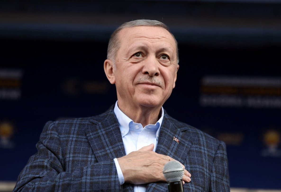 OktaySinanoglu1's tweet photo. Milletin, hatta ümmetin adamı (!)

"Nereden buldun?" yasasının kaldırılması (2003)

Yabancıların toprak edinmelerinin kolaylaştırılması (2003/2012)

Zinanın suç olmaktan çıkarılması (2004)

Domuz eti düzenlemesi (2006)

Bütün LGBT kimliklerinin tanınması (2011)

(devam edeceğiz) https://t.co/sVd7oR3dkW