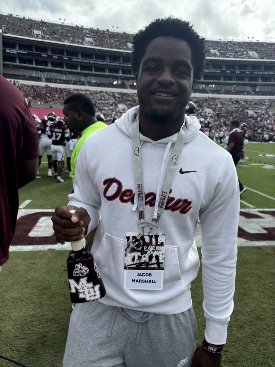 JacobMars124's tweet photo. Loved the visit @HailStateFB @mlevensonfb @Coach_Leb @Coach_MBrock can’t wait to see what the future holds https://t.co/FAJRLxH3Gi