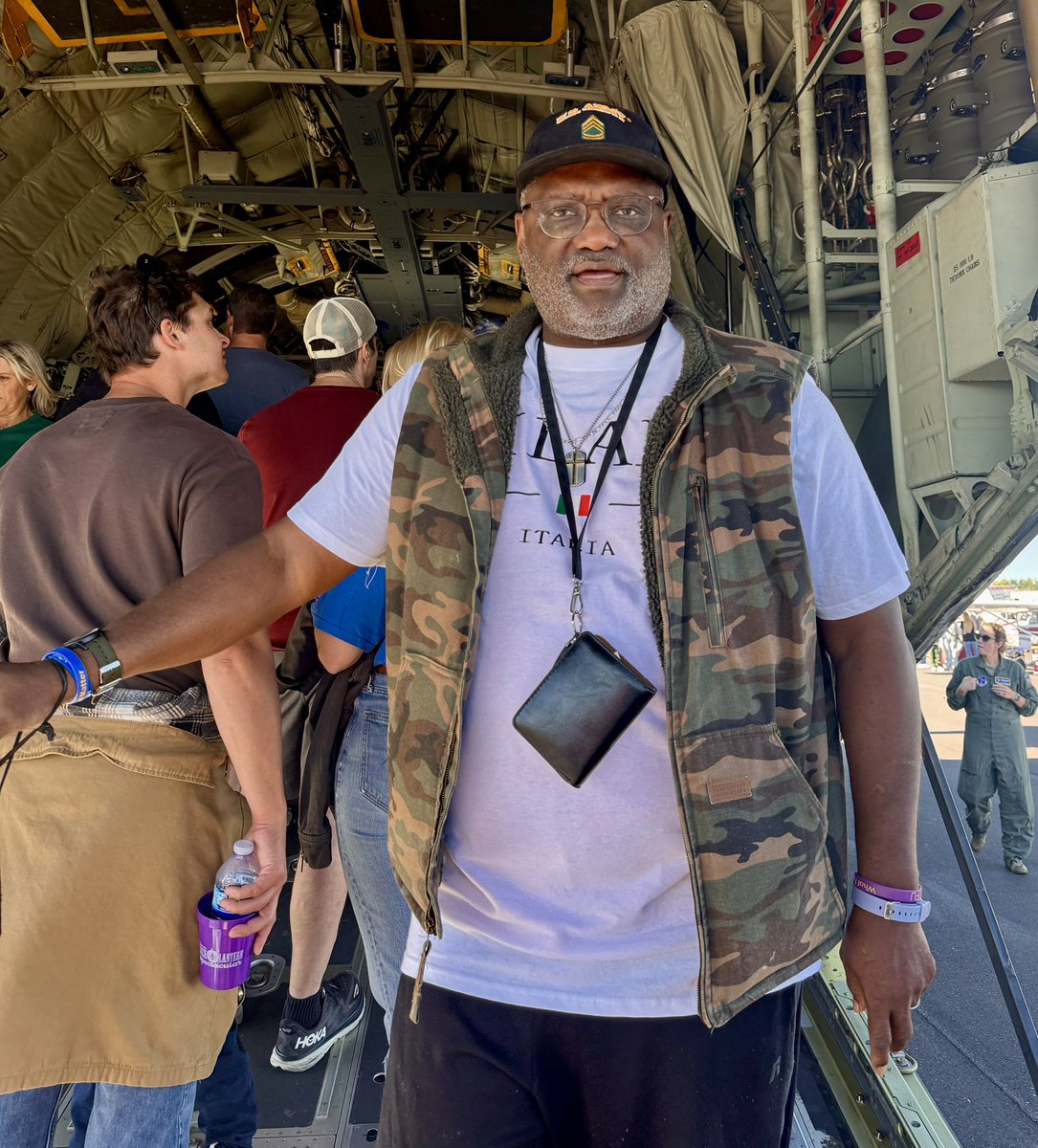 NotFma's tweet photo. Bowman Field Annual Festival - Air Show and Car Show 

We ℹn cockpit c130 https://t.co/fBackXlWz7