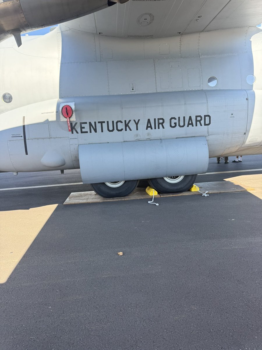NotFma's tweet photo. Bowman Field Annual Festival - Air Show and Car Show 

We ℹn cockpit c130 https://t.co/fBackXlWz7