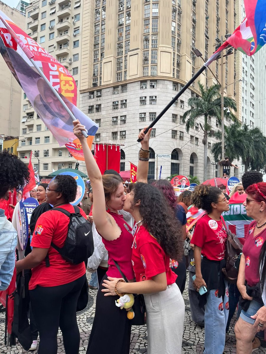 Omundodesofria's tweet photo. O amor vencerá. https://t.co/IKfYdBYzQX