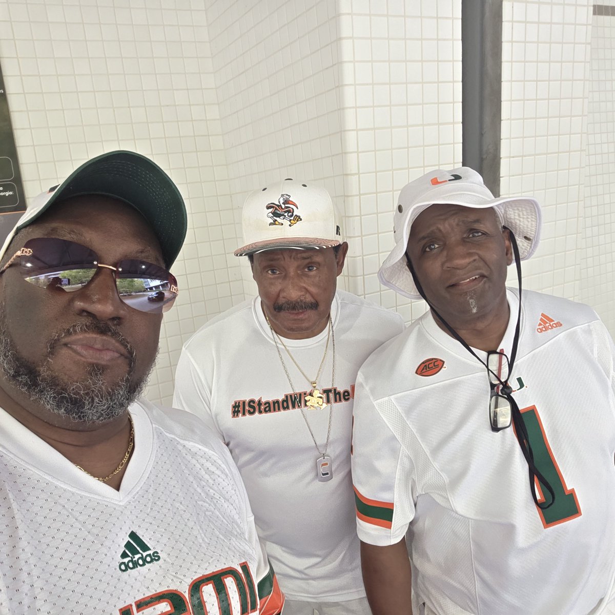 MarcWatkinsEsq's tweet photo. #MyCurrentSituation: #Canes #TheU #MiamiHurricanes @CanesFootball @MiamiHurricanes #BeatClemson https://t.co/ZNKX7erxLG