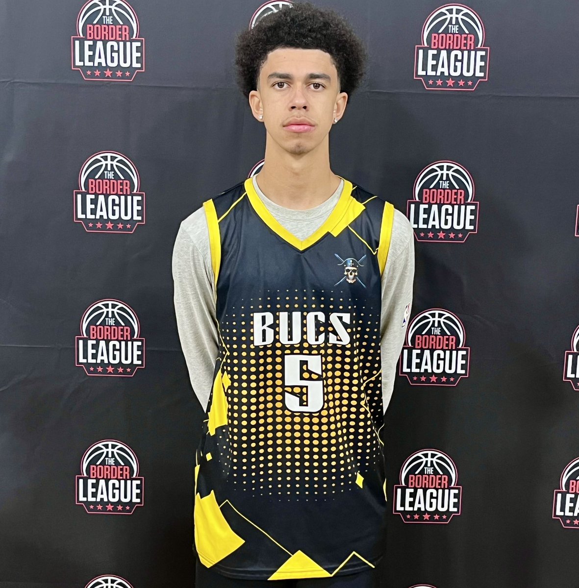 MBbucsbball's tweet photo. Bucs beat Ironwood from Arizona 55-48 to advance to the championship game of the Wayne Newton bracket @brdrleague  tomorrow at 12:15 vs San Diego Victory Christian .  Bucs were led by 
Brady Hood 18p 10reb , Lucky Davis 15p 6a , Alijah Cheeks 7p 4a 2st , 
Lee Mannhiemer 6p 8 Reb https://t.co/S8CTDNbD0i
