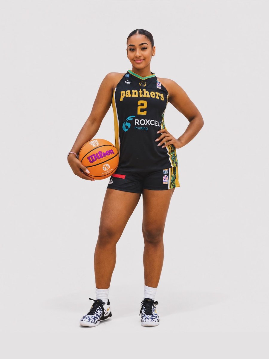 dejakelly25's tweet photo. Let’s hoop 🕺🏽 https://t.co/hbVnvNiiXP