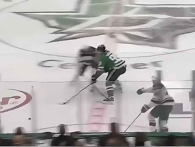 OffMainn's tweet photo. @ibamboozIe No it isn't. That's 100% on Carlo who's not going after the puck, he's just trying to obliterate Hintz in open ice. Roope has the right to avoid not being concussed, brother. It's the exact same play that knocked Duchene out for months https://t.co/KjYTFE7iOo
