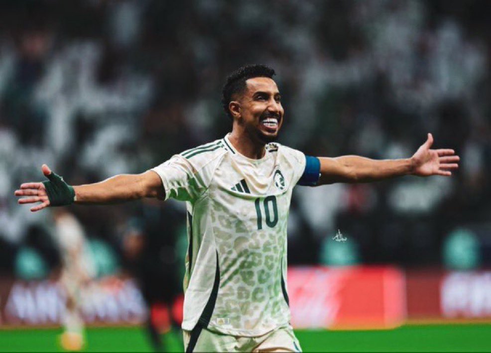 Dlb9t's tweet photo. الاسطورة يستحق الاستدع��ء للنهائي افعلها يا دونيس
وجوده بالنهائي بيرجح كفتنا خصوصا انك بتلعب قدام منتخب مجنس بشكل كبير افعلهااا يا دونيس 

امنيتي بسيطة جدًا ننتظر الاستدعاء 💚 https://t.co/lw0SDEX0DU