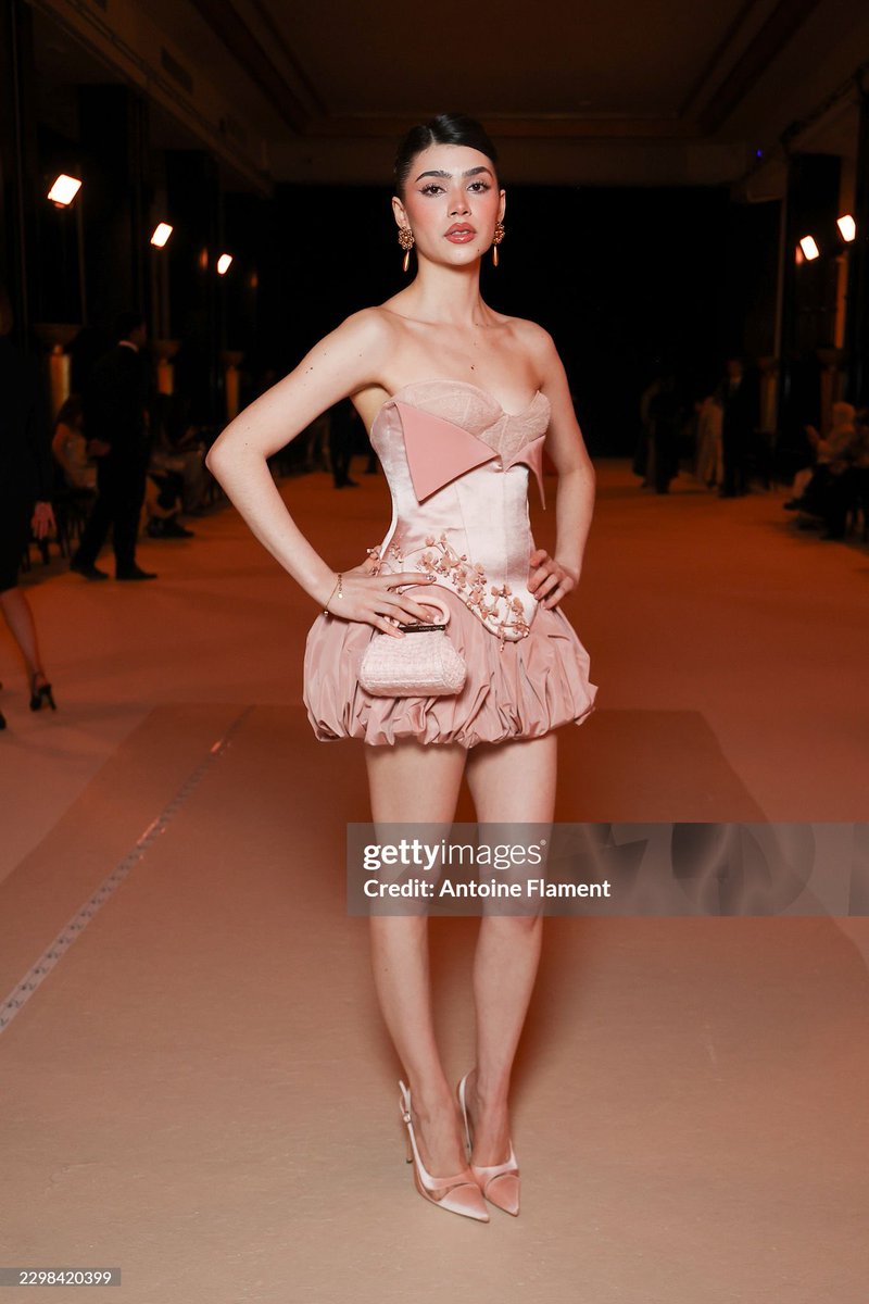 s444k_'s tweet photo. Eloisa Os looks stunning at the Georges Hobeika SS27 show. https://t.co/yD8H7SQij3