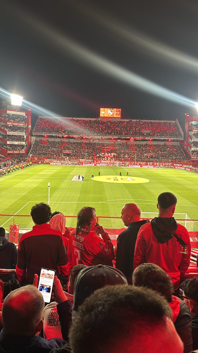 Allred21163641's tweet photo. @diego_rojo7L @26lolomoreV2 @LordEdgarAllan @AlmaRojaCAI Sí y el 4 fue el peor COMODO https://t.co/jHMQ3ZZfQ2