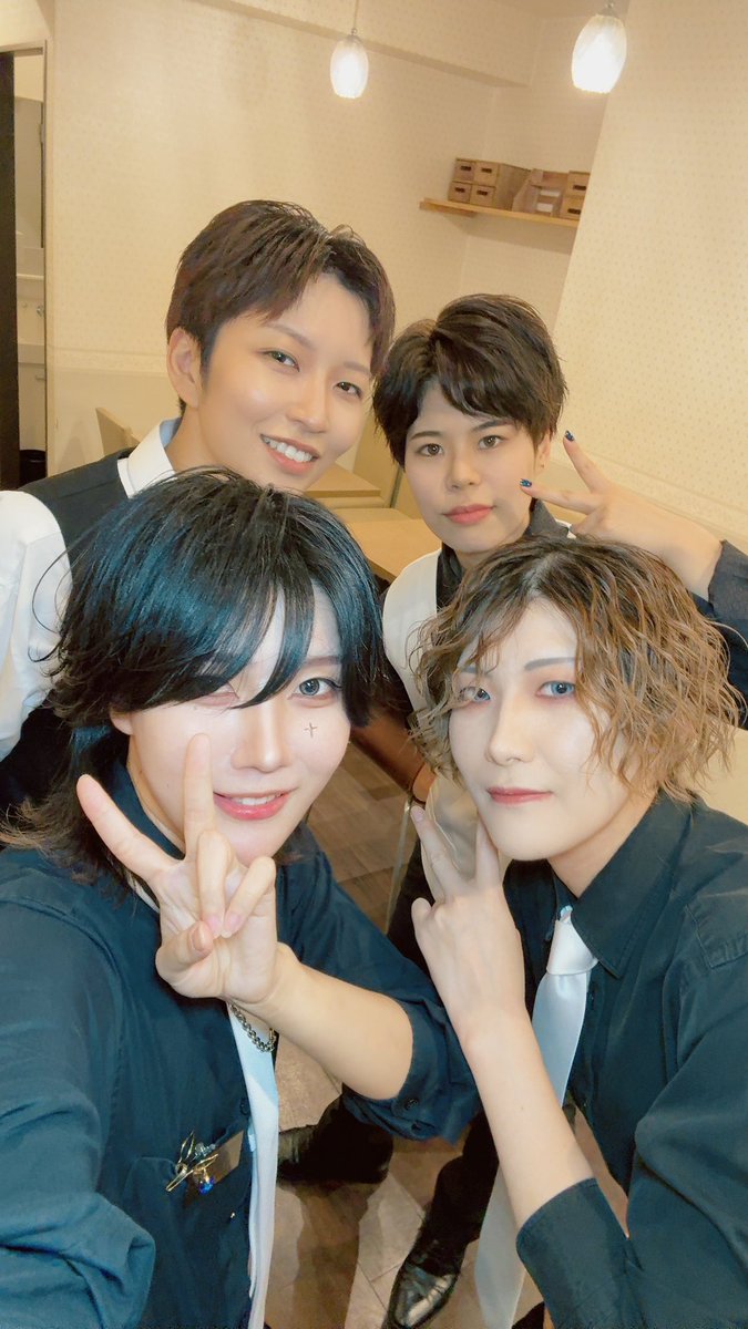 luna_cafe2's tweet photo. ☕️男装純喫茶 CLOSE🌙

プレオープン初日、想像以上にたくさんお客様が駆け付けてくださり本当に愛を感じました🥺ありがとうございます❣️

これからも俺らをよろしく❕❕🤝

【10/4(日)の出勤】
🧬九十九 @tsukumo99_luna
✝️タナト @tanato_thanatos
🕯聖 @sei_dansou

 #男装カフェ #男装喫茶 #大阪 https://t.co/Txg1kVWvwP