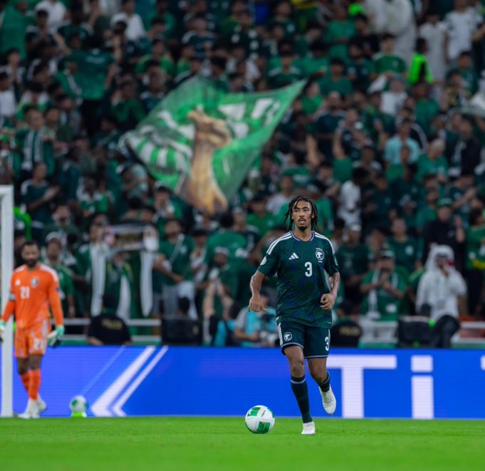 Aliotiyby's tweet photo. 🚨🚨🚨 المنتخب السعودي وصل للمباراة النهائية 
ولم يستقبل اي هدف 

• السعودية 1 & 0 الكويت
• السعودية 3 & 0 عمان 
• السعودية 2 & 0 العراق
• السعودية 0 & 0 قطر <ركلات ترجيح> "2/3" 🇸🇦

أربع مباريات 
3 انتصارات ✅
1 تعادل 🤝
لم يخسر ❌
سجل 6 أهداف ⚽️⚽️⚽️⚽️⚽️⚽️
لم يستقبل اي هدف 👏👏👏👏👏

ماشاء الله تبارك الله 
ماشاء الله تبارك الله 
ماشاء الله تبارك الله 

#المنتخب_السعودي #خليجي_الديار_العربية27 
#خليجي27 #كاس_الخليج