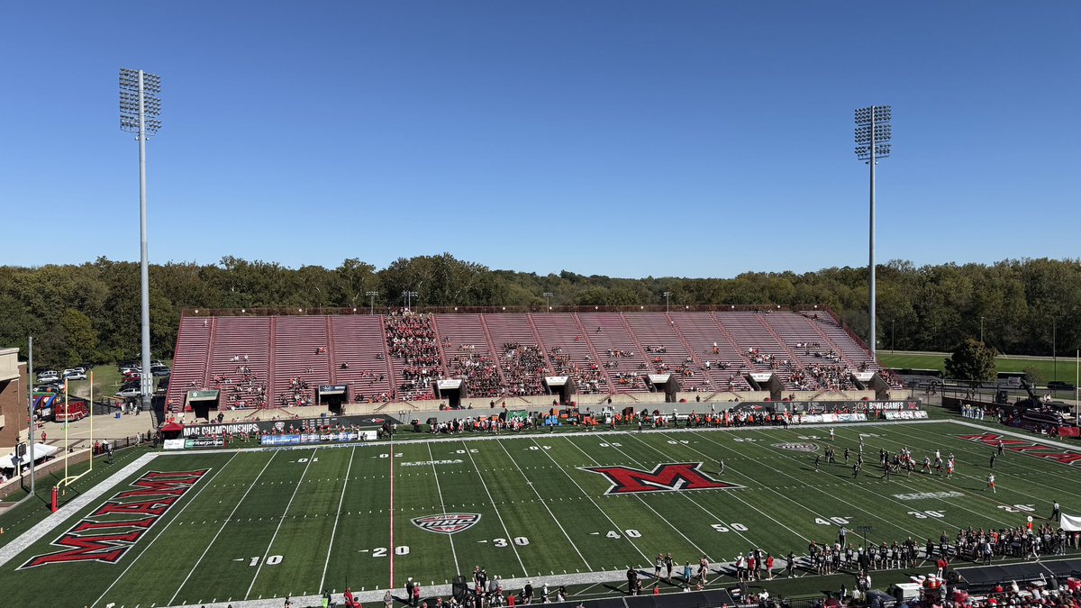 roadtocfb's tweet photo. It’s 67° without a single cloud in the sky. Miami is playing winning football. It’s a 3:30 PM kickoff.

There is ZERO excuse for the stands to look like this. Zero. https://t.co/wfgLUDT6jp