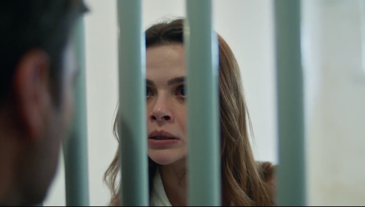 ayyaz12c's tweet photo. Spoiler sevmem ve böyle şeyleri paylaşmam. Ancak Alya'nın Enver'le evlenmek istediği doğruysa, Cihan bunu engellemek için onun peşinden koşmamalı. Eğer Cihan'ın onun gözünde hiçbir değeri yoksa ve başka bir adamla evlenmeye hazırsa, bırakın evlensin

#Uzakşehir #CihAl https://t.co/jCUqQQ3ig9