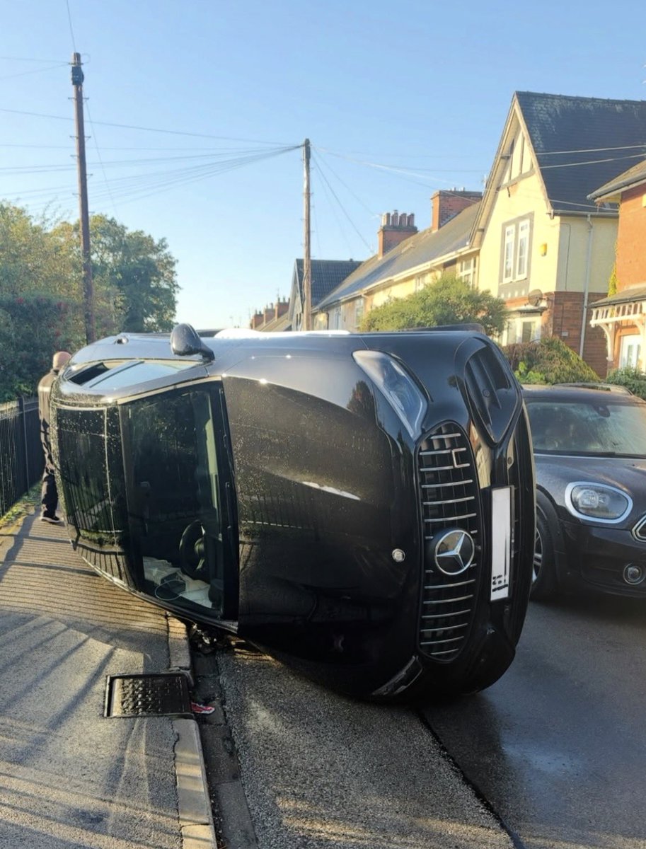 HullCityStats's tweet photo. Lucas Gourna-Douath via instagram - 📸😭😂

“Can’t park there mate” 

#HCAFC https://t.co/LJiUVFIPCm