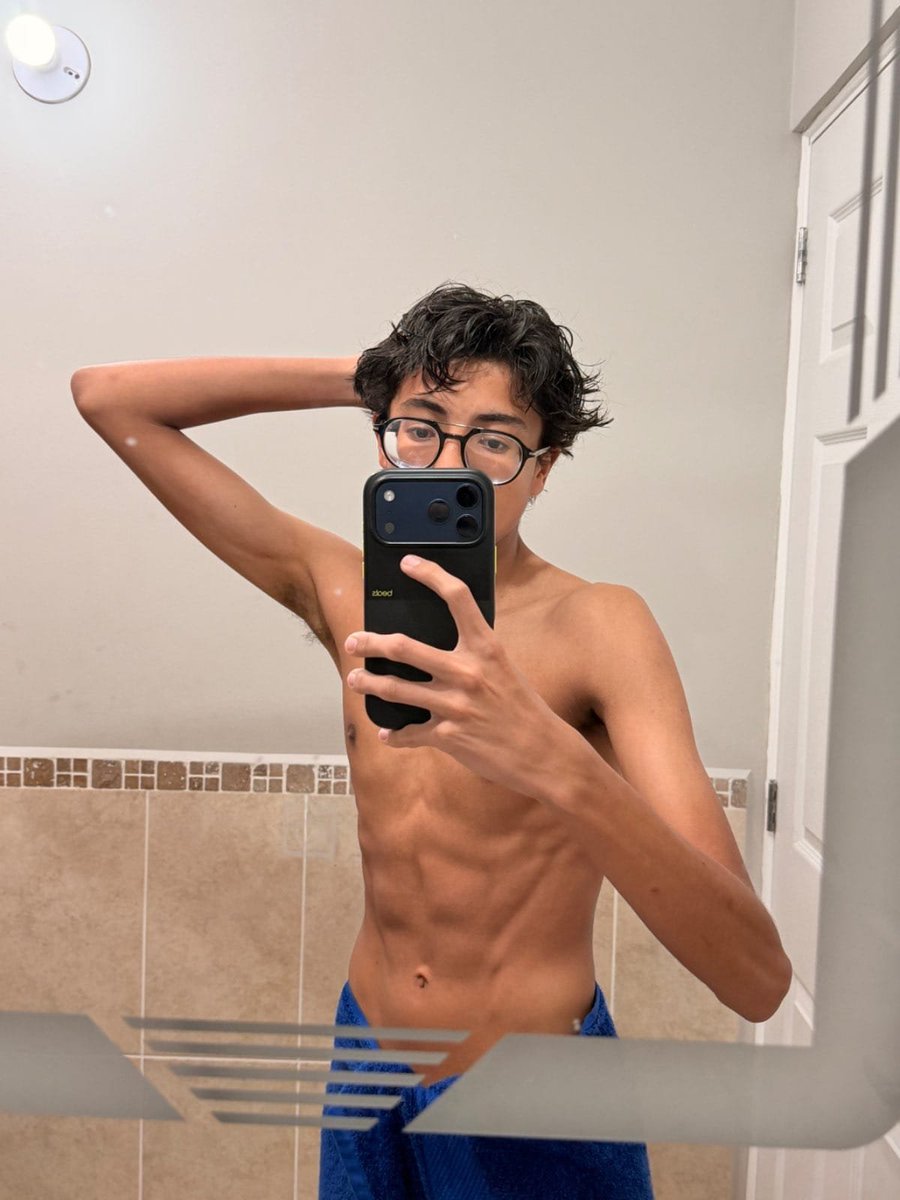 ChicoArisco's tweet photo. Hetero sexual 21 años https://t.co/3wVor0tGLW