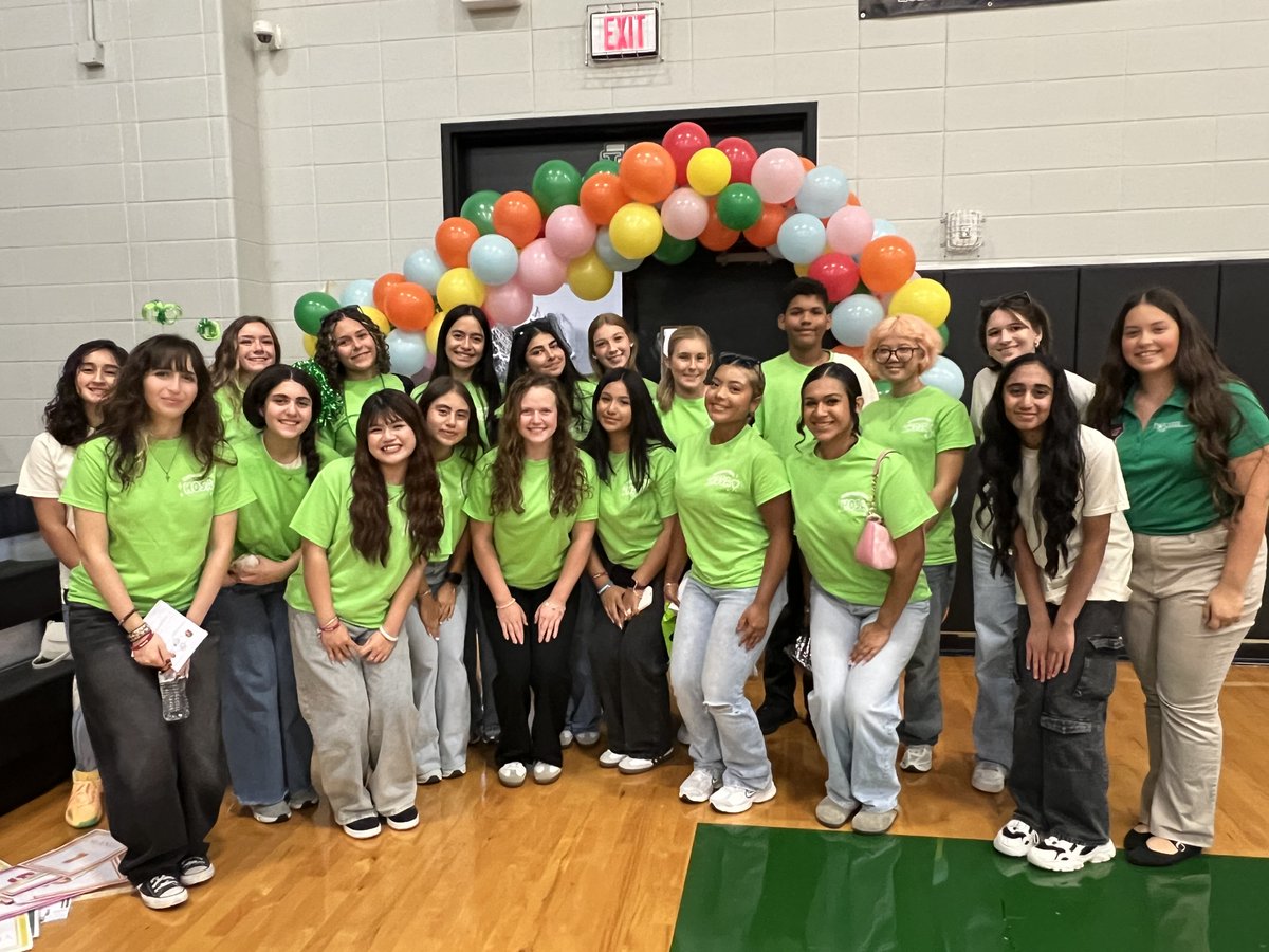 HumbleISD_KPHS's tweet photo. Kingwood Park hosted today’s HOSA Area 6 Fall Leadership Conference, and it was a huge success! Thank you to the volunteers who presented to students and our amazing KPark HOSA students and directors for hosting a fantastic event! 💚 #WeAreKPark #HOSA https://t.co/p6yhj5pK4J