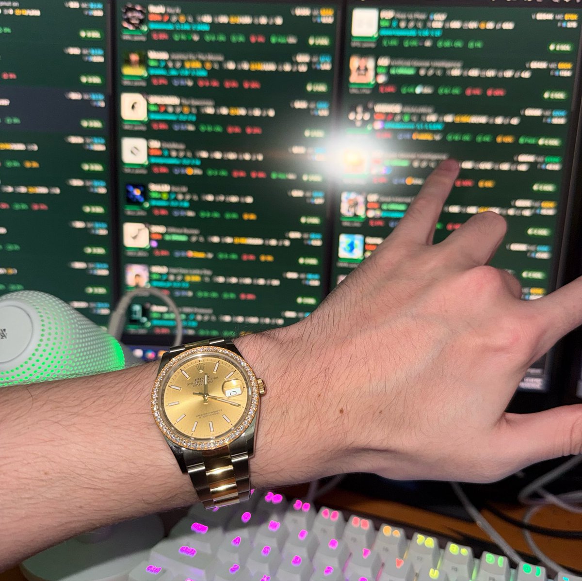 0xEthan's tweet photo. Trading Memecoins is the best job in the world https://t.co/bKbeYlyKgw