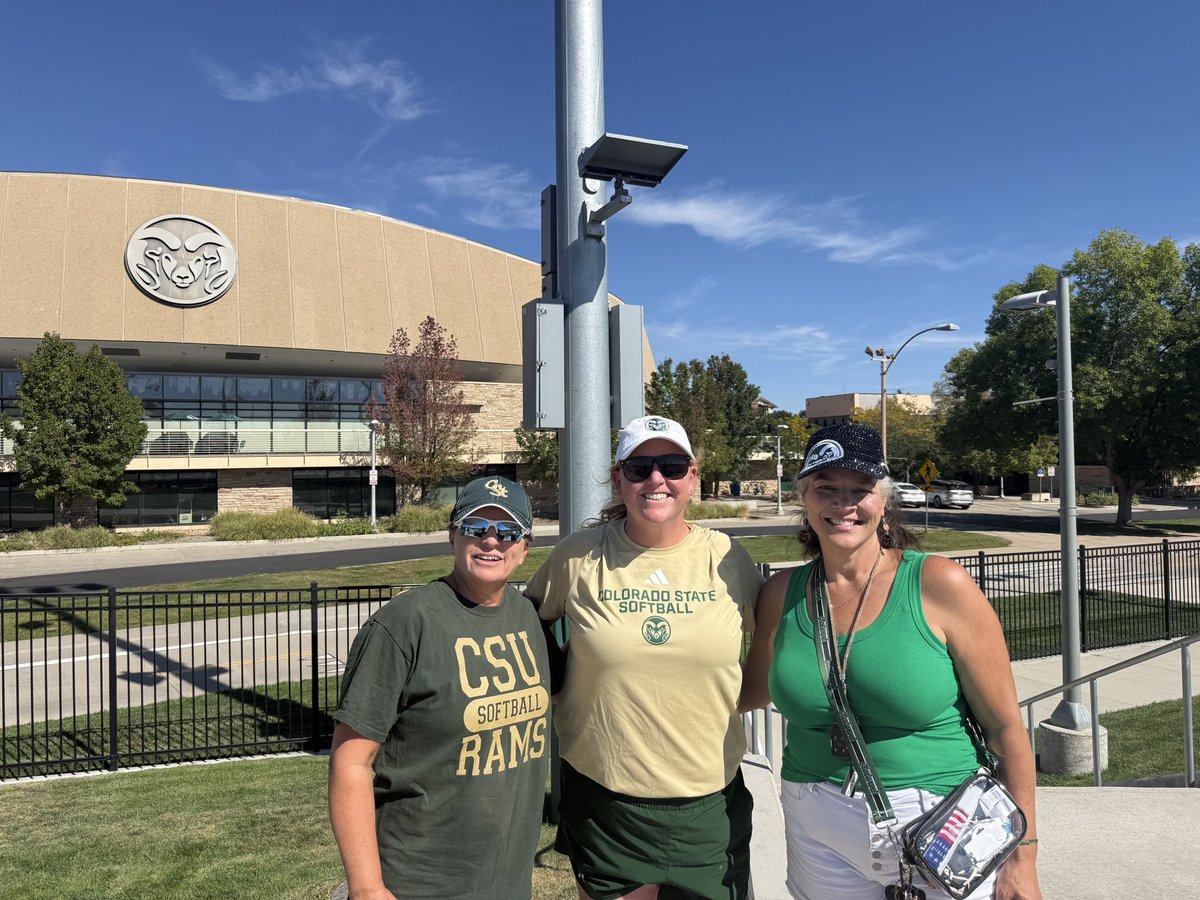 CSUSoftball's tweet photo. Homecoming weekend at Ram Field! 💚 https://t.co/Y2vJ8Wczy9