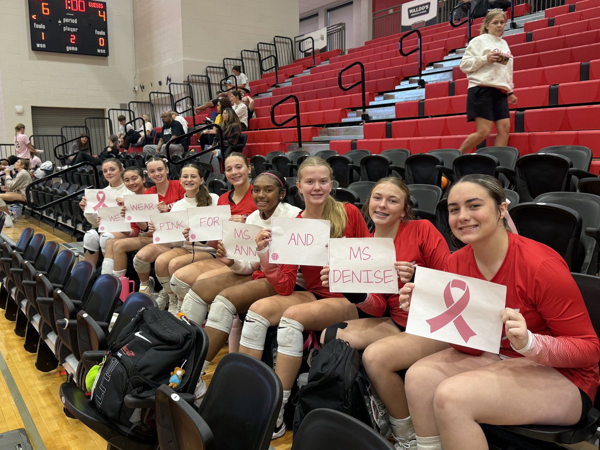 maciegoins10's tweet photo. Last volleyball game of the season, and we got to play in honor of my momma π #HTvolleyball #wewearpinkinOctober https://t.co/4W5zkFVzlR