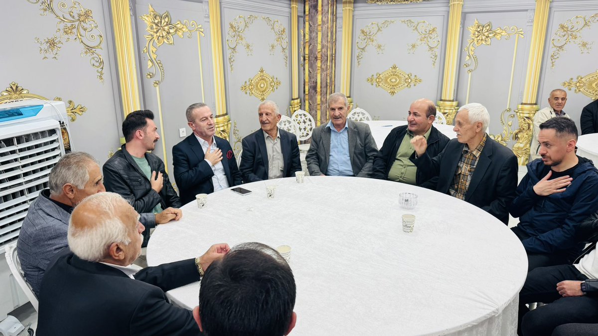 KayaZeydin's tweet photo. 📍 Hakkâri / Doğu Place Düğün Salonu

Neslihan & Mahmut

Genç kardeşlerimizin düğün merasimine katılarak mutluluklarını paylaştık.

Güldal ve Özatak ailelerimizi tebrik ediyor, genç çiftimize her iki cihan saadeti diliyorum.

Rabbim yuvalarını daim eylesin. 🤍

@RTErdogan
@Akparti
@abuyukgumus
@MustafaAlkayis
@byildiz63