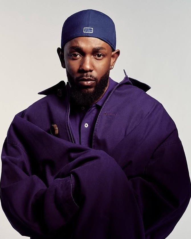 HipHopAllDay's tweet photo. Kendrick Lamar becomes the first rapper in HISTORY to have three songs earn 3 BILLION+ streams on Spotify 🤯

🏆 goosebumps
🏆 All The Stars
🏆 HUMBLE. https://t.co/C6uqArcdsj