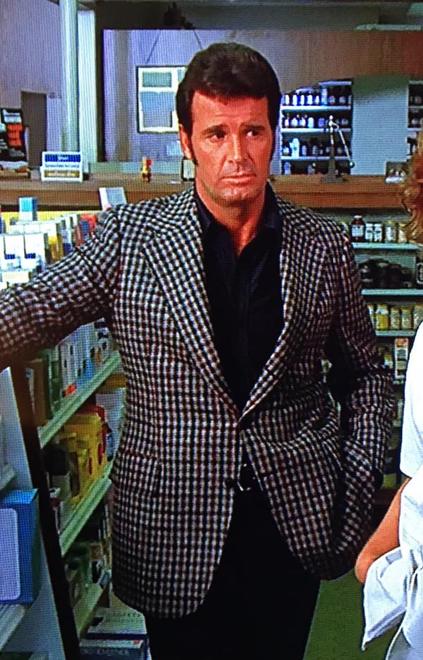 MavrocksGirl's tweet photo. #Sportcoat https://t.co/HjQ2H79qY4