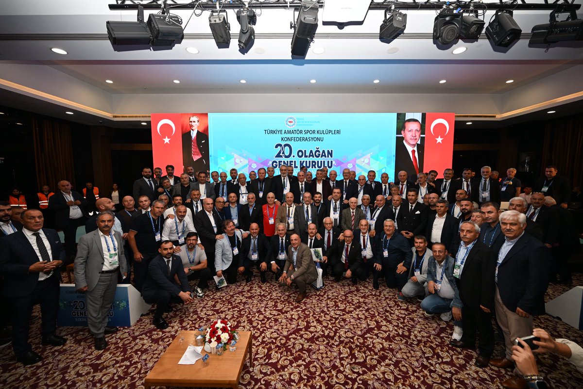 taskk_1980's tweet photo. Divan Başkanlığını @mehbaykan yaptığı TASKK 20. Olağan Genel Kurulu Ankara'da Hilton Garden İnn Otelde yapıldı. Genel Başkan @sneraydin0055 yeniden @taskk_1980 Başkanlığına seçildi. https://t.co/AJ59AEV397
