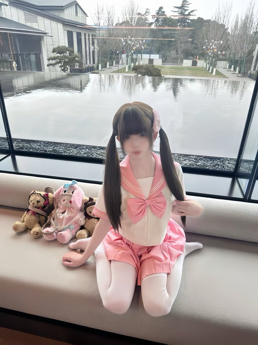Xinxinxinxinovo's tweet photo. 没有哥哥的世界好悲哀…#萝莉 https://t.co/R9jGn6WlDS