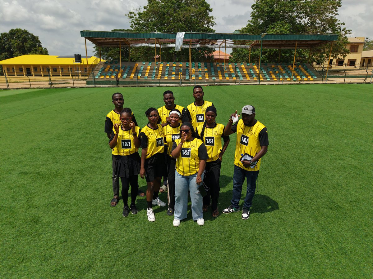 OgunTwitta's tweet photo. How all 4 teams showed up on the field today!

​Who deserves the best jersey today?

Yellow
White
Green
Blue

📸 @ayobanjiolawuyi

#OGTCweek2026 #OGTCweek #OgunTwitterCommunity https://t.co/9QXsNk3FBK
