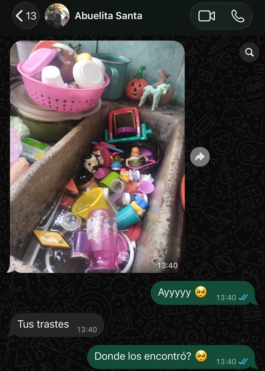 ArletMorales17's tweet photo. mi abuelita aún conserva mis trastesito 🥺 https://t.co/OuwwGy6s7q