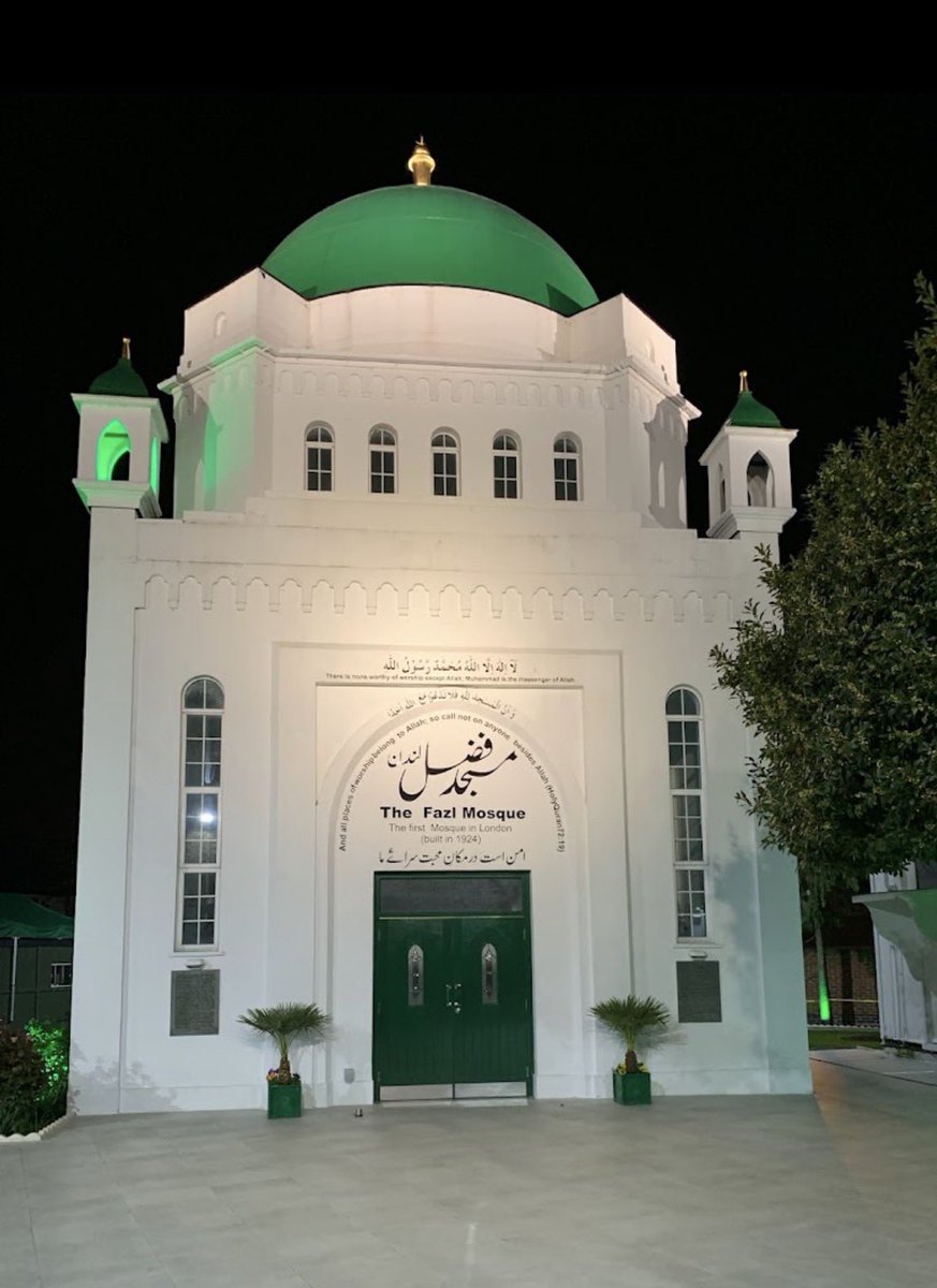 AneesReisu's tweet photo. Marking 100 years of history, faith, and community service. 

Congratulations to @AhmadiyyaUK and the worldwide Ahmadiyya Muslim Community on celebrating the Centenary of the Fazl Mosque in London.

Established in 1926 in Southfields, Wandsworth, the Fazl Mosque holds a distinctive place in British and European history as London's first purpose-built mosque. Recognized for its unique structural architecture and signature green dome, it has served as a sanctuary of peace, interfaith dialogue, and devotion for a century.

Beyond its physical structure, the mosque remains one of the most beloved sites for Ahmadi Muslims around the globe—representing decades of spiritual guidance, unity, and unwavering dedication to the ethos of “Love For All, Hatred For None.”

May this historic landmark continue to serve as a beacon of harmony, service, and hope for generations to come. @pressahmadiyya 

#FazlMosque100 #FazlMosqueCentenary #Ahmadiyya #LondonMosque