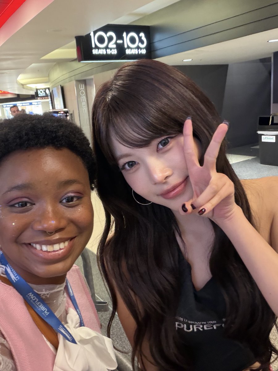 genii_zora's tweet photo. Honestly Le Sserafim have completely spoiled my send off experience. They truly love their fans! At every opportunity make it their mission to make us feel seen. I was in the THIRD row for send off and had a blast. Even Kazuha noticed me in the back and waved and blew me a kiss https://t.co/biU4rYsN1w