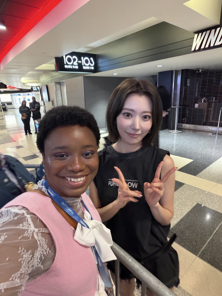 genii_zora's tweet photo. Honestly Le Sserafim have completely spoiled my send off experience. They truly love their fans! At every opportunity make it their mission to make us feel seen. I was in the THIRD row for send off and had a blast. Even Kazuha noticed me in the back and waved and blew me a kiss https://t.co/biU4rYsN1w