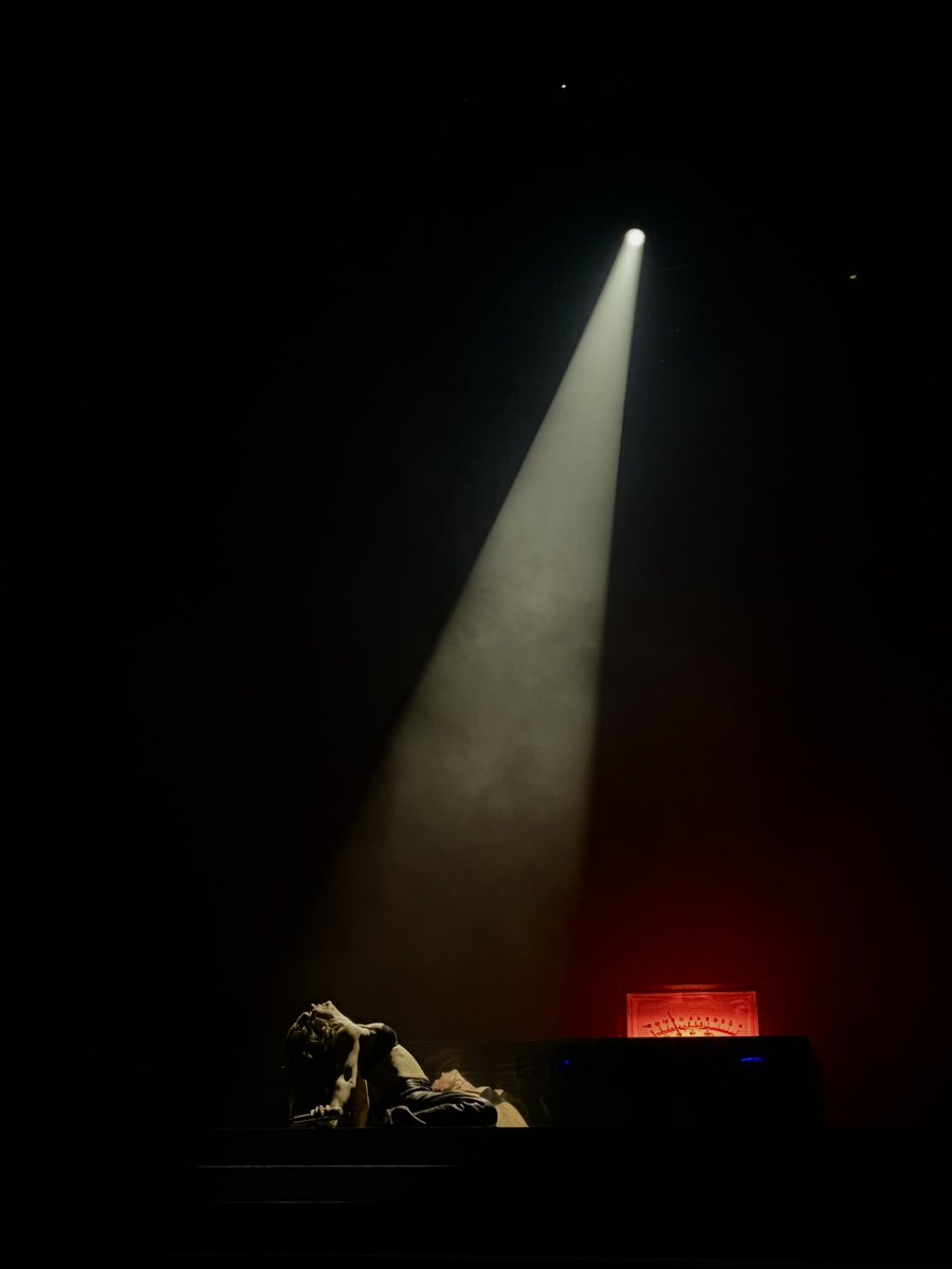 joaquin_mnt's tweet photo. @ToveLo  ⛤  ESTRUS TOUR  ⛤ 🔥🕯️🐈‍⬛ https://t.co/RotYfguXgU