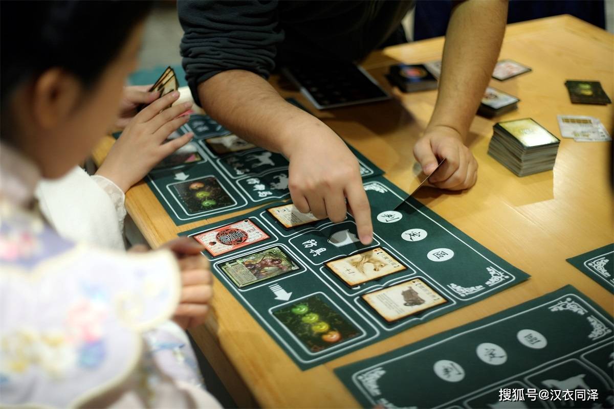 PaisleyWiczc's tweet photo. Noches de Escape Room con amigos! Resolvimos pistas, mentiras y acertijos en esta partida de juego de asesinatos. Adrenalina garantizada y risas que duraron toda la noche! https://t.co/rA1EReBgTa