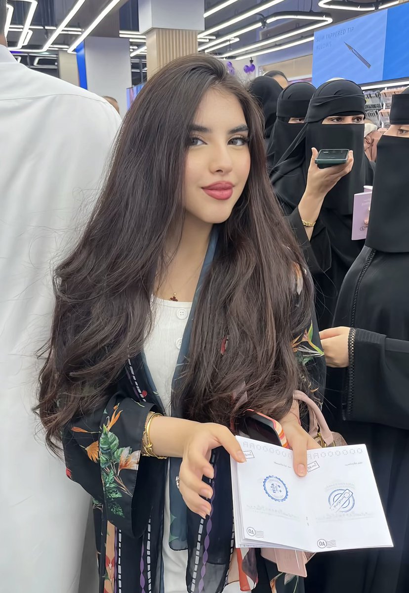 jijjjjiu's tweet photo. ياخي منظر يسد النفس وقبيح كيف كنهم كومبارس ما كأنهم بشر حقيقيين 

#نطالب_بحماية_مجبورات_النقاب4 
#٢٠٣٠_بلا_نقاب3 https://t.co/FEmiUQRgaw