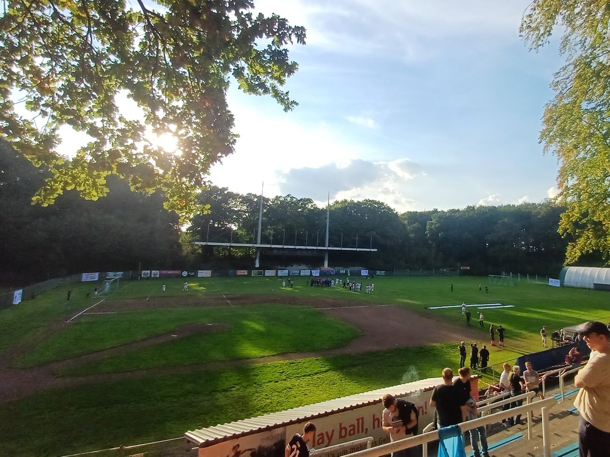 xGD_BVB's tweet photo. 📅 3. Oktober 2026, 15:30
⚽ Polizei SV Braunschweig - TSV Marl-Hüls
🏆 Testspiel - Lost Ground
🏟️ Jahnstadion
📍 Kreis Recklinghausen: Marl-Hüls, NRW
👀 1.130
💶 10€
🥅 1:3 (0:2)

⭐ LETZTES SPIEL https://t.co/EXn3MIdoFZ