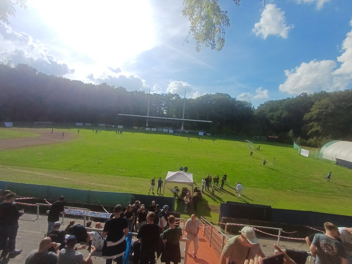 xGD_BVB's tweet photo. 📅 3. Oktober 2026, 15:30
⚽ Polizei SV Braunschweig - TSV Marl-Hüls
🏆 Testspiel - Lost Ground
🏟️ Jahnstadion
📍 Kreis Recklinghausen: Marl-Hüls, NRW
👀 1.130
💶 10€
🥅 1:3 (0:2)

⭐ LETZTES SPIEL https://t.co/EXn3MIdoFZ