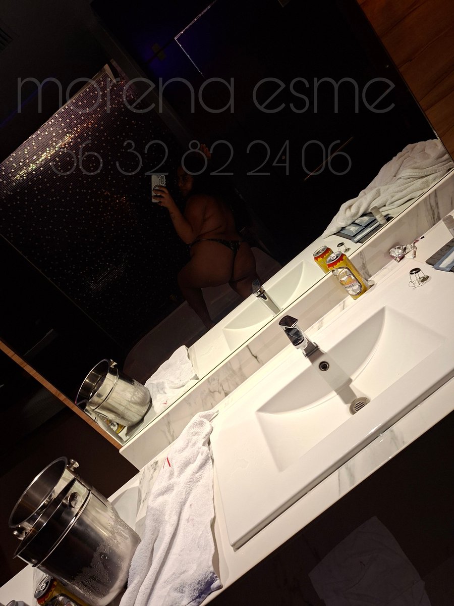 DayanaRed26's tweet photo. Sube el brillo 🖤
Ya saben por donde contactarme ➡️
Si te gustan las chicas con mucha carne, estas en el lugar indicado 🥵
Tu morenita gordita fav❤️‍🔥 https://t.co/C6nVE7dAYB