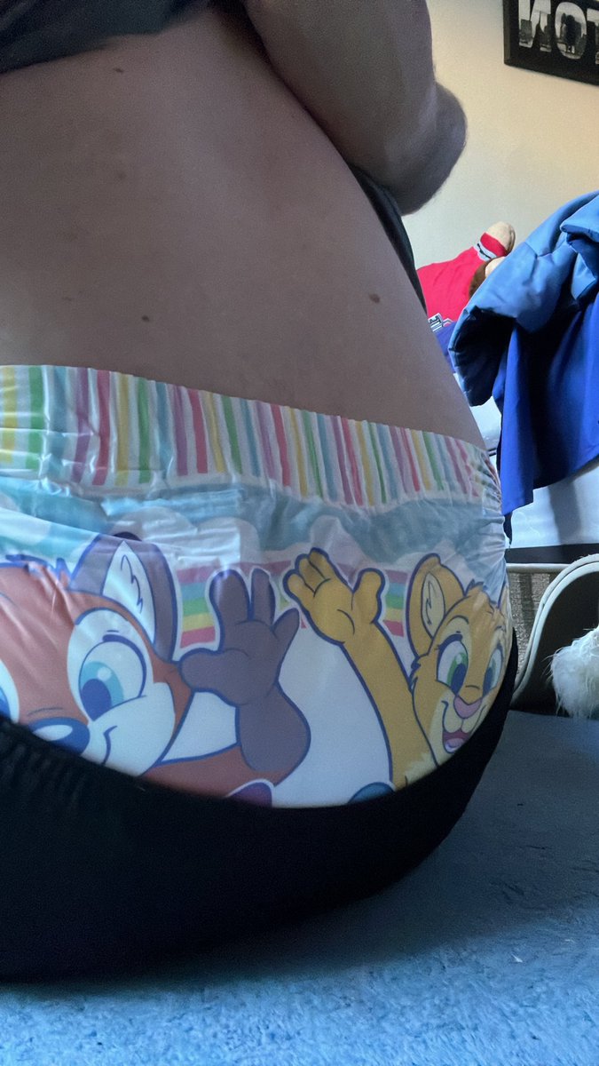 Mensinpanties77's tweet photo. My tiny critter friends want to say hi to all of you! #adbl #adblcommunity #adblgay #abuniverse #diapers #little #critters #furry https://t.co/W0gT9WmVdR