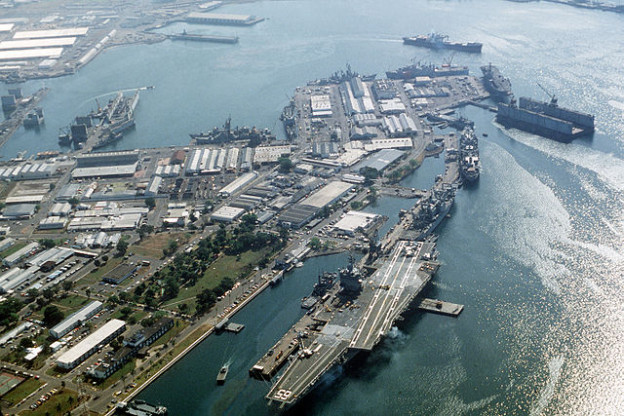 wrkclasshistory's tweet photo. #OtD 3 Oct 1983 over 20,000 Filipino workers at US military bases in the country went on an indefinite strike in support of a 10% pay increase, as they earned only a fraction of what American staff at the same locations work paid https://t.co/vh4QhYbTZi https://t.co/xQPtfaDyxq