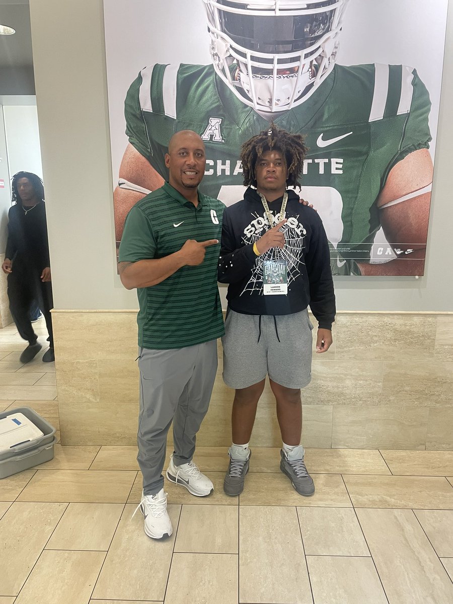LandonHoward00's tweet photo. Had an amazing game day visit @CharlotteFTBL thank you for the hospitality
@FIHSFOOTBALL @CoachReynolds81 @CoachClay_CLT @CoachMac8740 https://t.co/AxSFr2FCur
