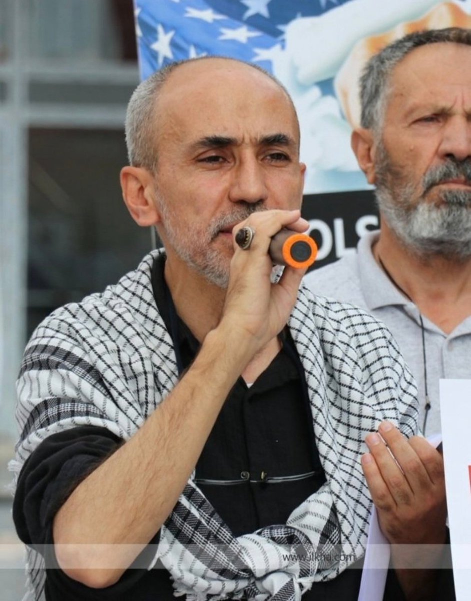 admkaraciga's tweet photo. Uyuşturucu kullananların,
Ailem Güvende operasyonlarında  LGBTİ'lilerin kapıları zilleri çalınarak, rica ile konuşularak polisler kapıları açtırılırken, 
Yazar ve aktivist Kemal KEMAHLI, bugün şafak vaktinde İskenderun’daki evine düzenlenen hukuksuz bir baskınla, kapısı kırılarak gözaltına alınmıştır.

Müslümanlara gelince SELEFİ, DAİŞ veya başka isim bahanesi ile gece yarısı kapıları kırılarak ailesi, çoluk çocuğu korkutularak evlerinden alınıyorlar. 
Utanmazsanız dilediğinizi yapın.